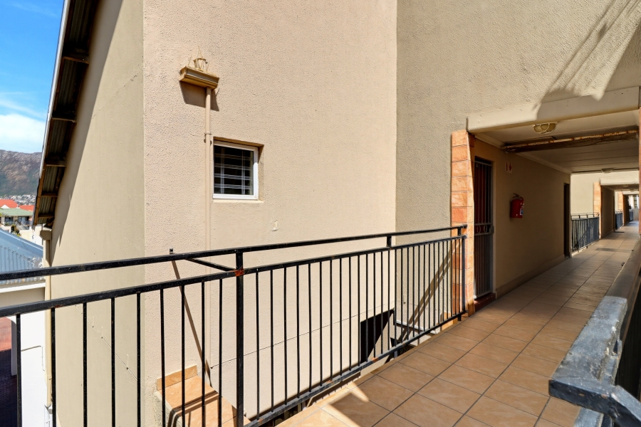 1 Bedroom Property for Sale in Whispering Pines Western Cape